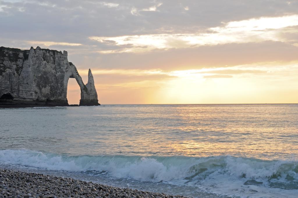 La Taverne Des Deux Augustins Étretat Pokoj fotografie